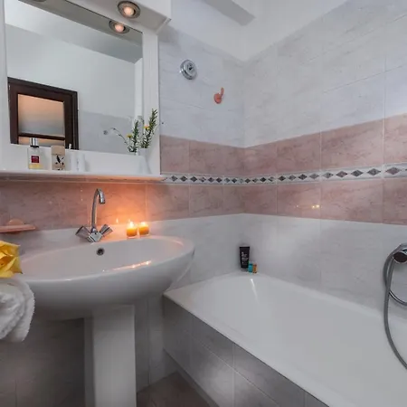 Niriides Sea View Luxury Suites, Brand New 2026 August Kipri (Andros)