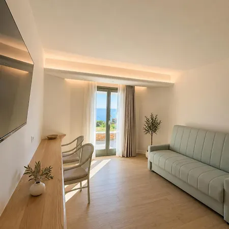 Niriides Sea View, Pool, Brand New 2026 Apartman *
